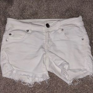 White American Eagle jean shorts